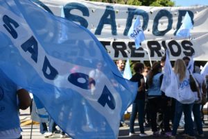 Lee más sobre el artículo SADOP participó de la marcha provincial del Frente Sindical Entre Ríos